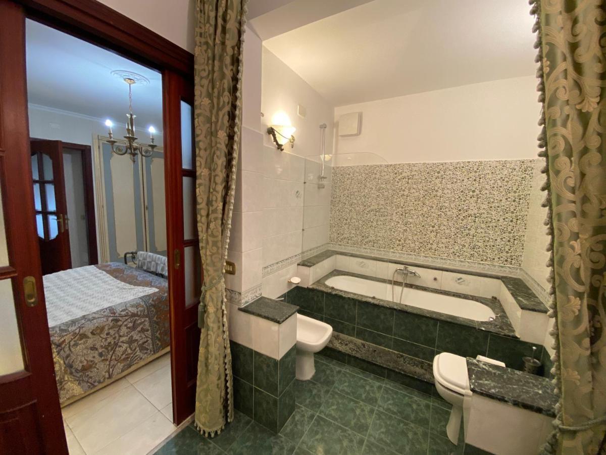 דירות נאפולי Casa Kamalei, Tra Plebiscito E Lungomare מראה חיצוני תמונה